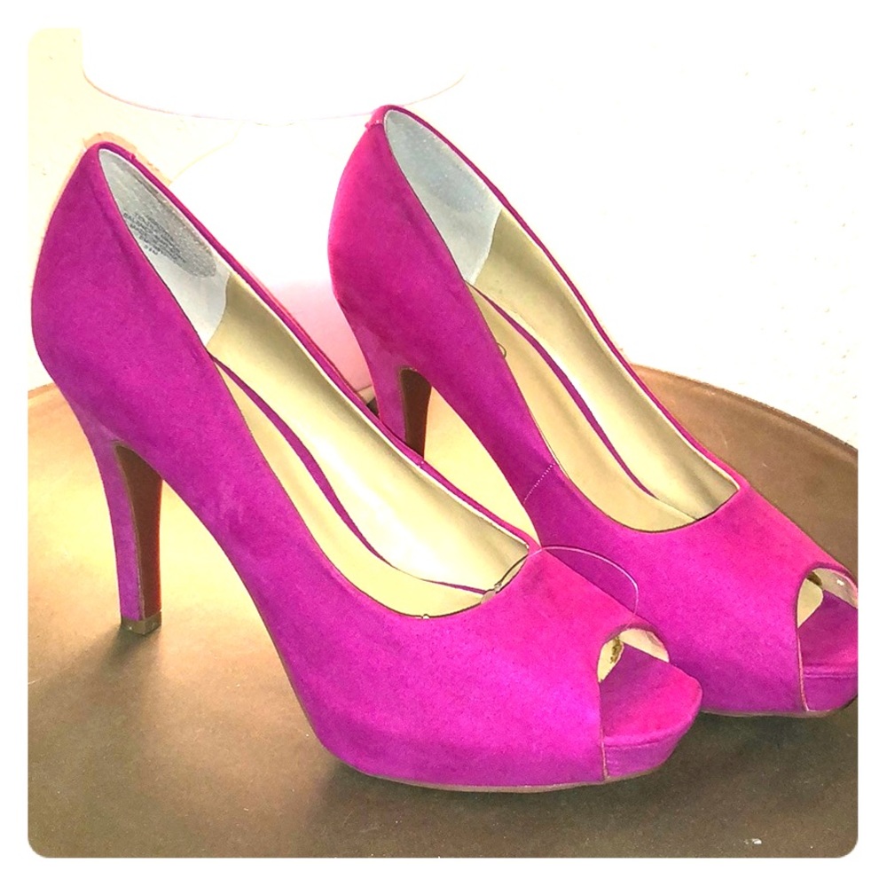 Hot pink shoes, sz 8.5